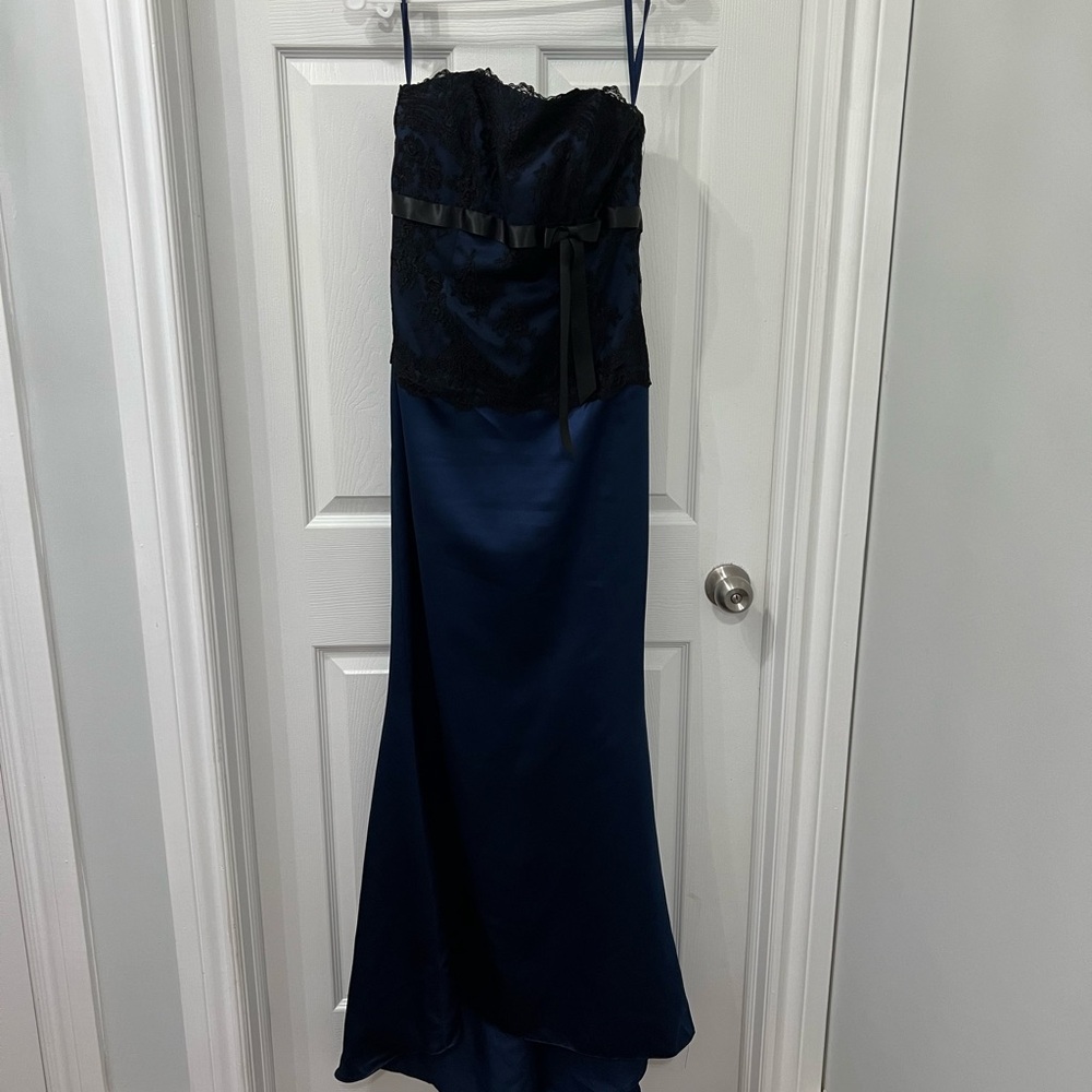 Elegant Navy Blue Lace Gown